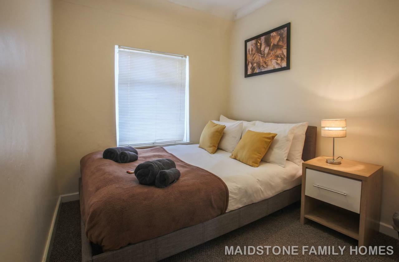 Maidstone Family Homes Upper Road Cottage Eksteriør billede