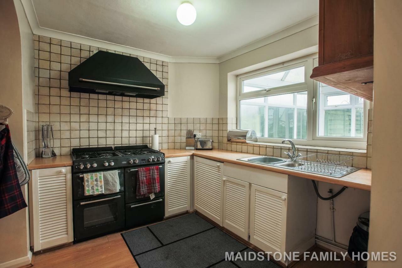 Maidstone Family Homes Upper Road Cottage Eksteriør billede