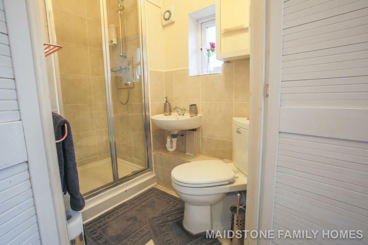 Maidstone Family Homes Upper Road Cottage Eksteriør billede